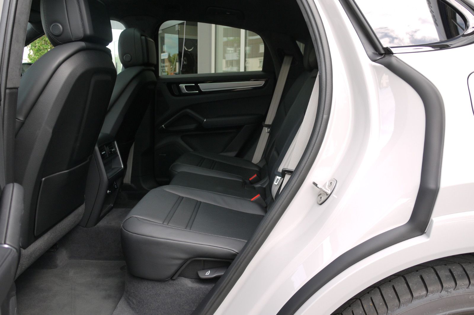 Porsche Cayenne E-Hybrid Platinum Edition*ACC*LUFT*PANO*