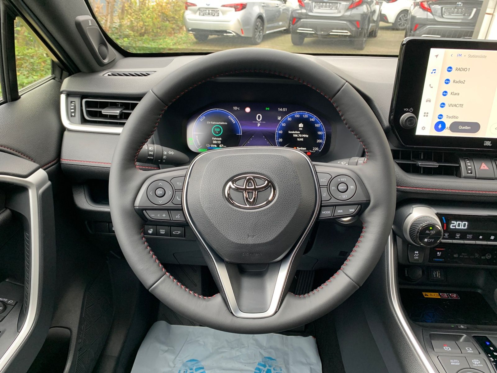 Toyota RAV4 Plug-in Hybrid Style - Samsaru's Car Outlet