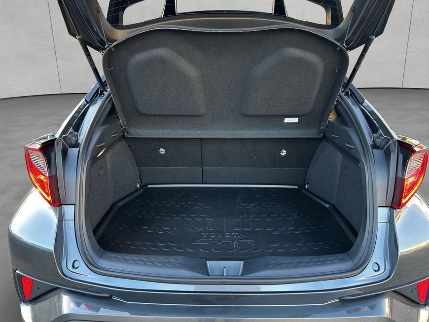 Toyota C-HR 2.0 Hybrid Team Deutschland