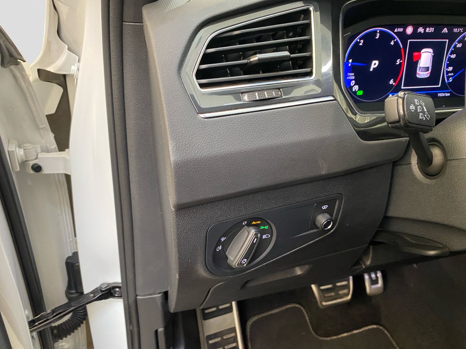 Volkswagen Tiguan 2.0TDI R-Line 4M BlackStyle Pano 360° HUD