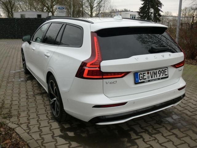 Volvo V60 T6 AWD Ultra Dark*Business-Paket*360Grad*B+W