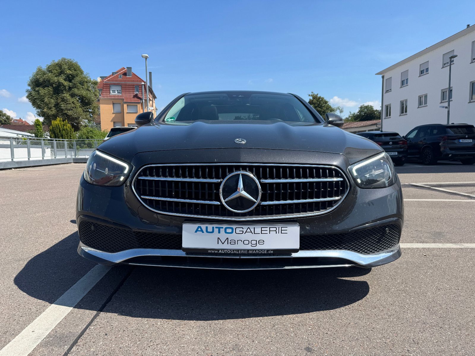Mercedes-Benz E 220 d - Samsaru's Car Outlet