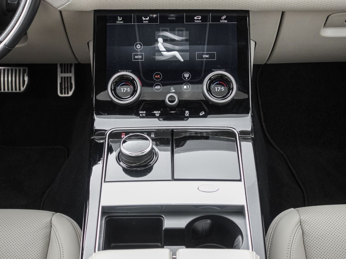 Range Rover Velar 2.0 d R-Dynamic - Samsaru's Car Outlet