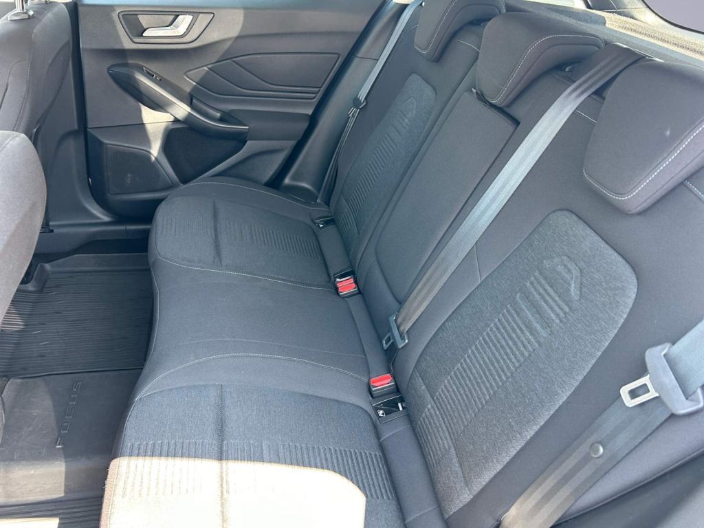 Ford Focus 1.0EcoBoost Active - Samsaru's Car Outlet