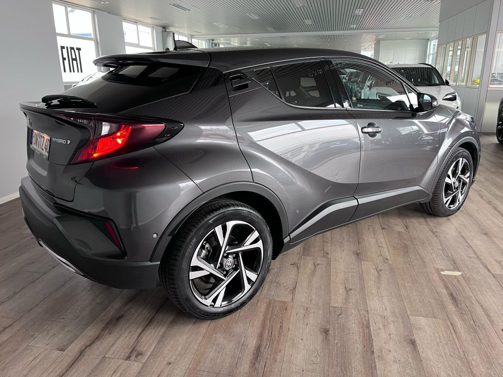 Toyota C-HR 2.0 Hybrid - Samsaru's Car Outlet