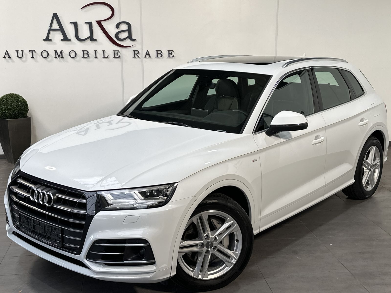 Audi Q5 55 TFSIe Qu S-Line NAV+LED+AHK+VCOCK+PANO+SHZ