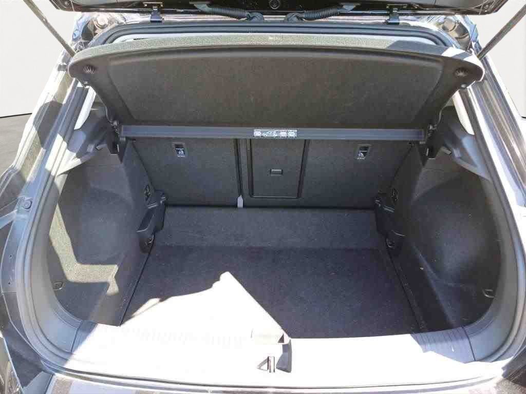 Volkswagen T-Roc 1.0 TSI United - Samsaru's Car Outlet