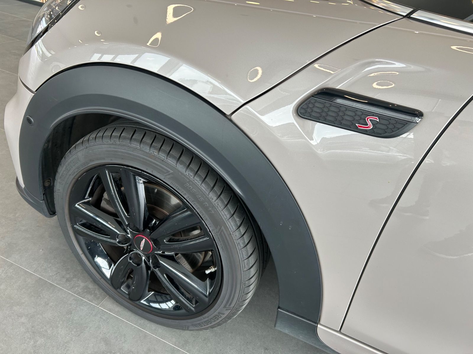 MINI Cooper S John Cooper Works - Samsaru's Car Outlet