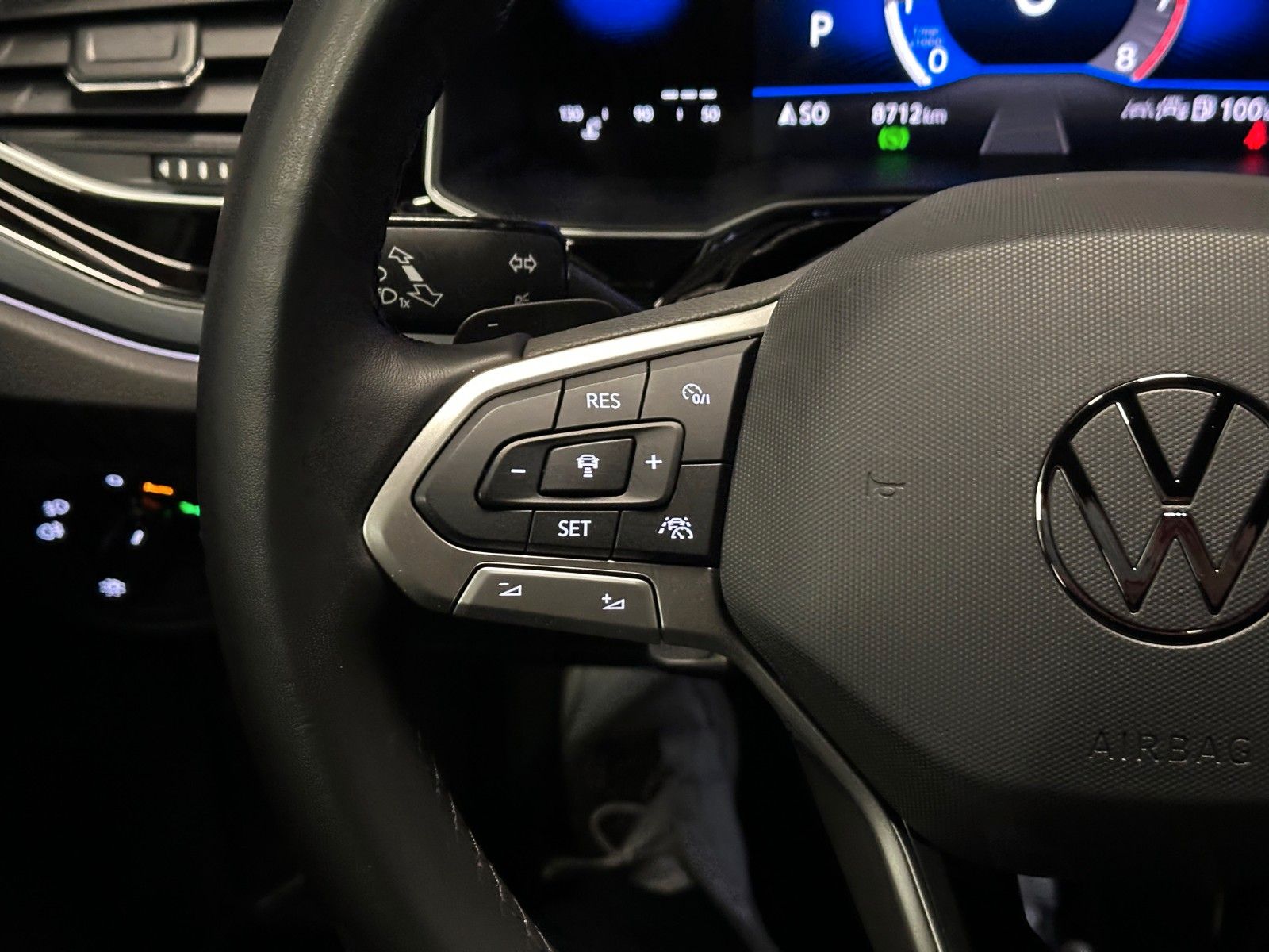 Volkswagen Polo VI R-Line *NAVI*IQ.Drive*KAMERA*CarPlay*ACC