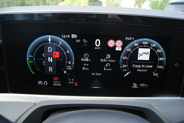 Volkswagen Passat 1.5 eHybrid DSG Elega.AHK.Navi-Max.HUD