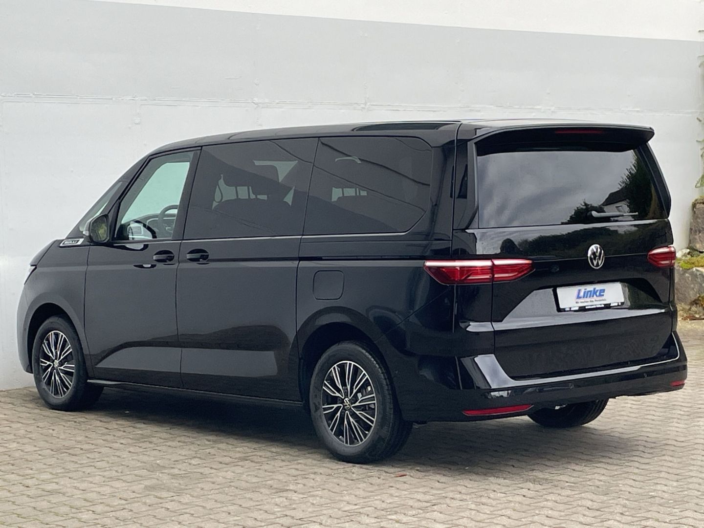 Volkswagen T7 Multivan - Samsaru's Car Outlet