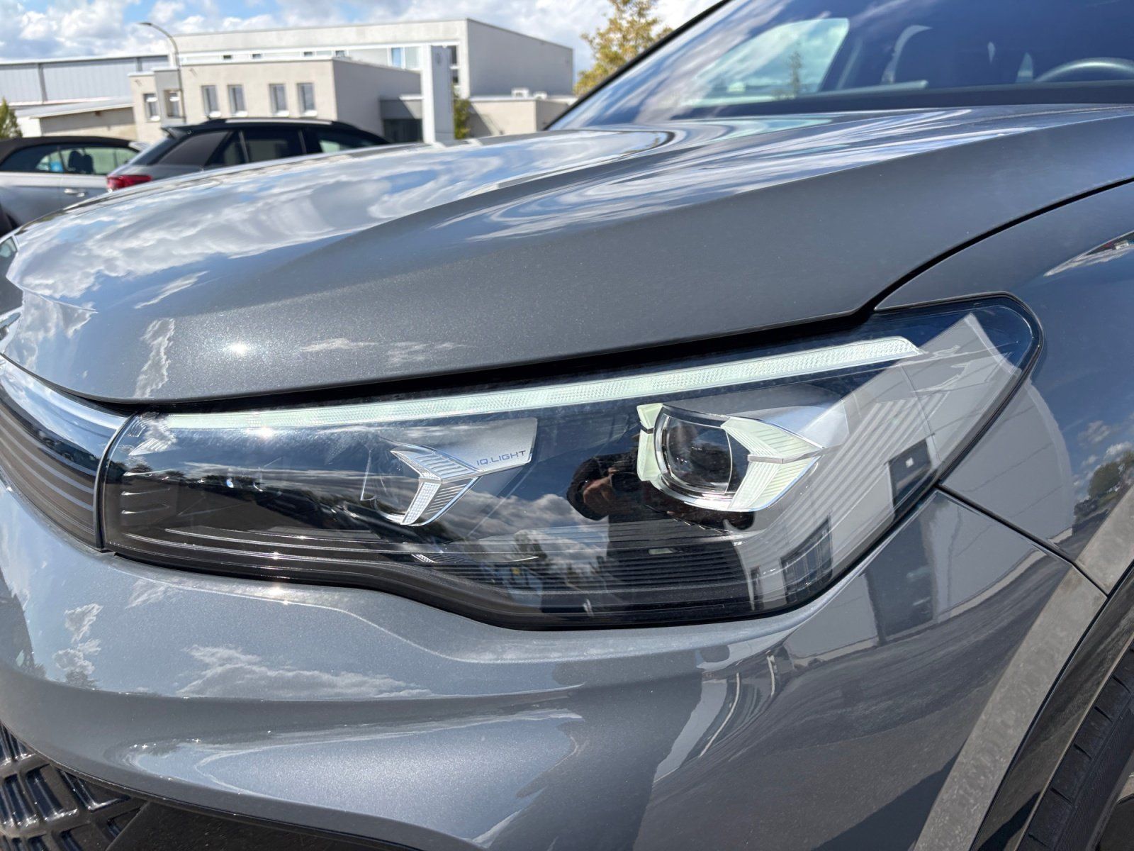 Volkswagen Tiguan 2.0 TDI 4Motion R-Line DSG AHK Area View