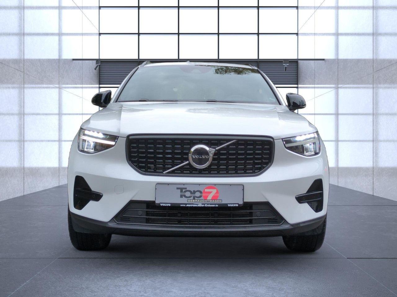 Volvo XC40 T4 Recharge R-Design Plug-In Hybrid 2WD LED