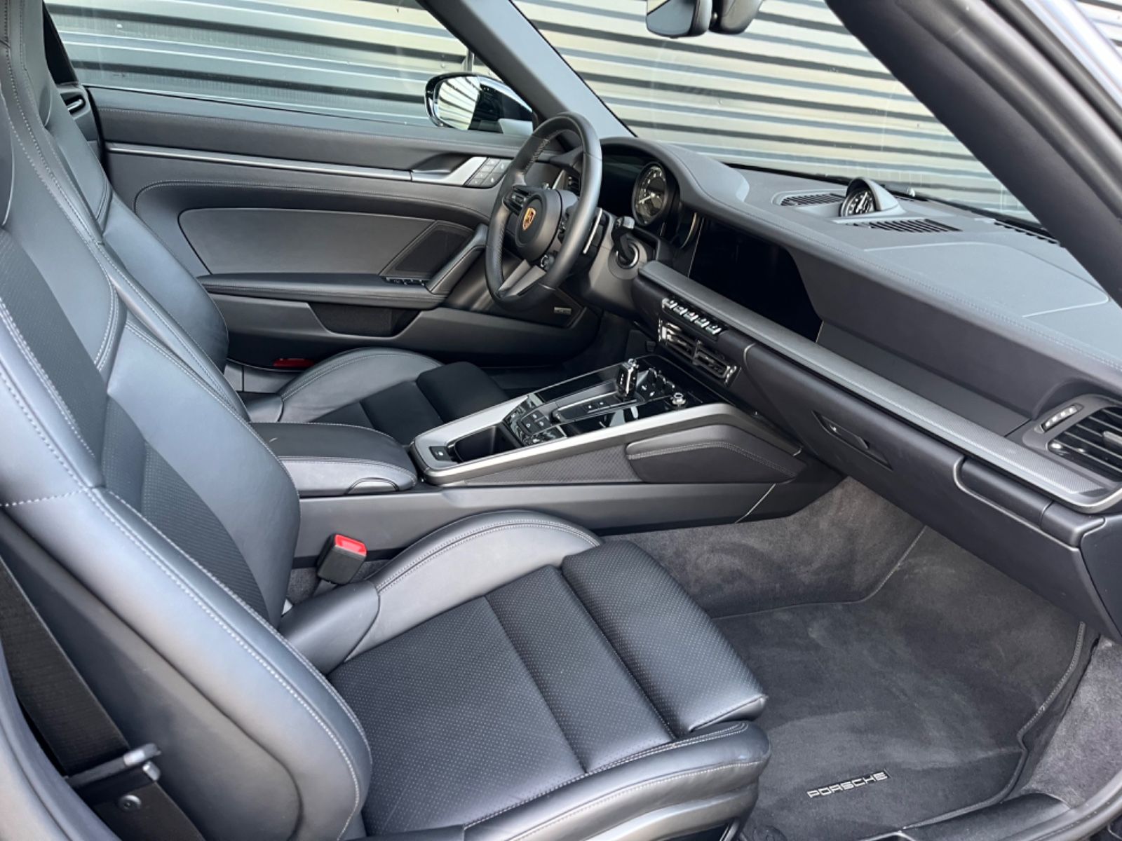 Porsche 911-992  Carrera 4 S CABRIO-ABGAS-CHRONO-NP: 187