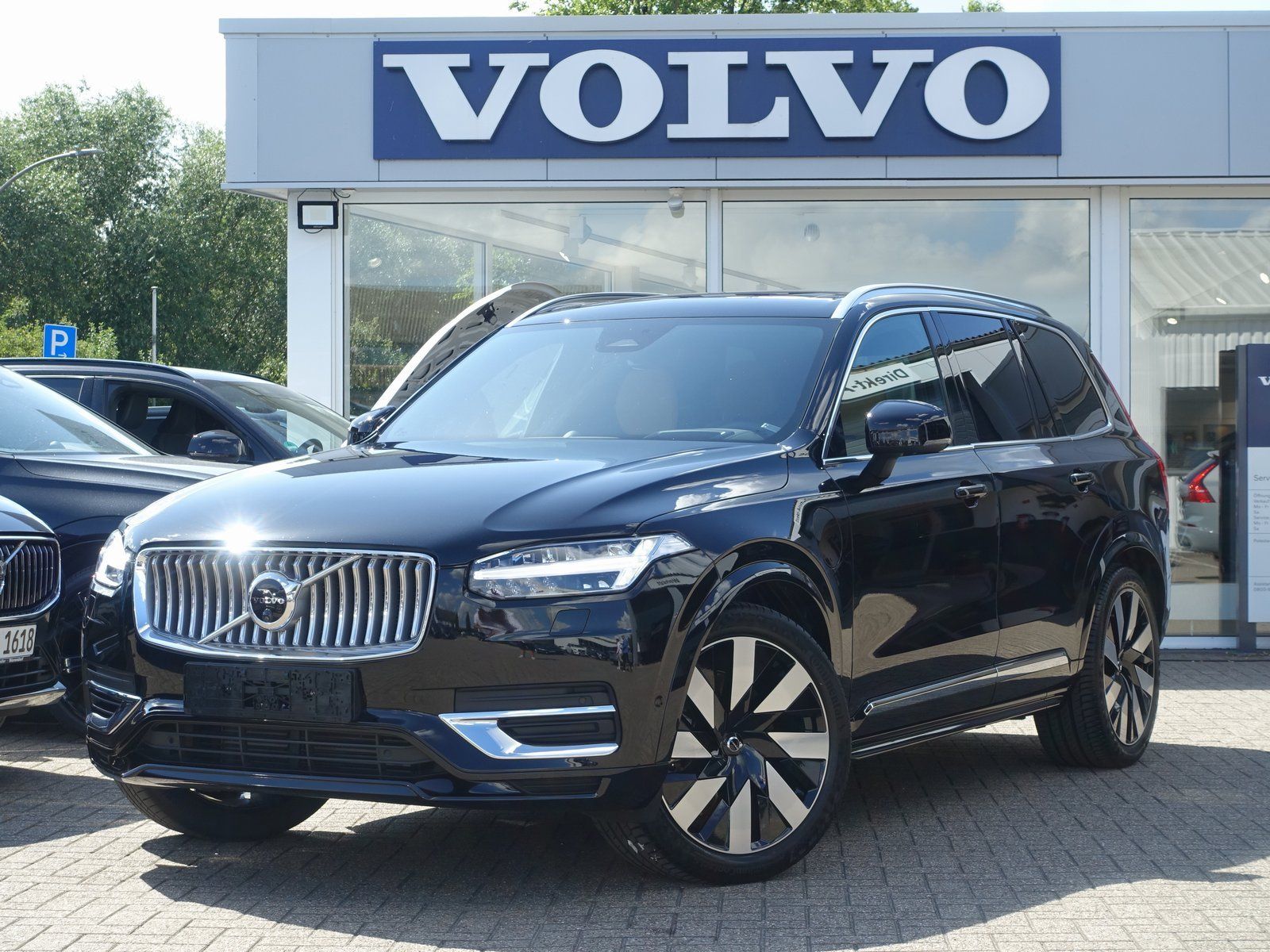 Volvo XC90 Plus Bright T8 Recharge AWD - Samsaru's Car Outlet