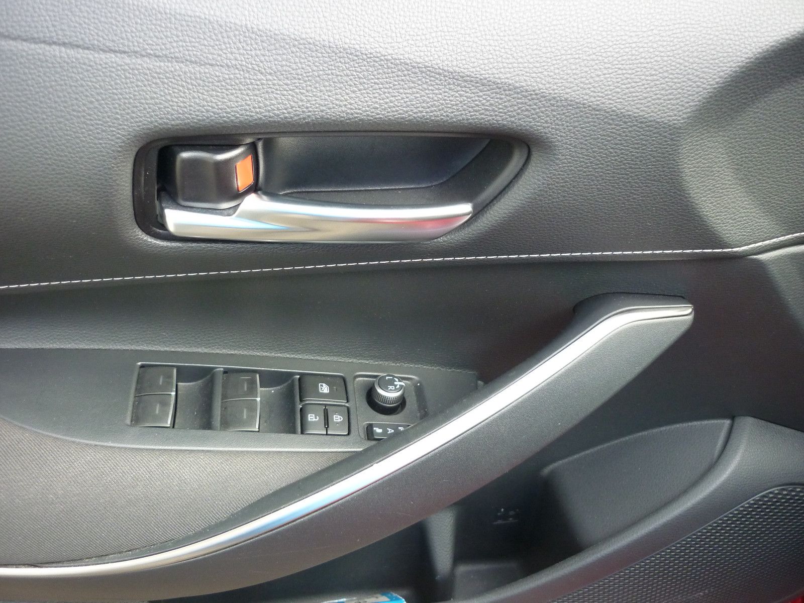 Toyota Corolla Hybrid - Samsaru's Car Outlet