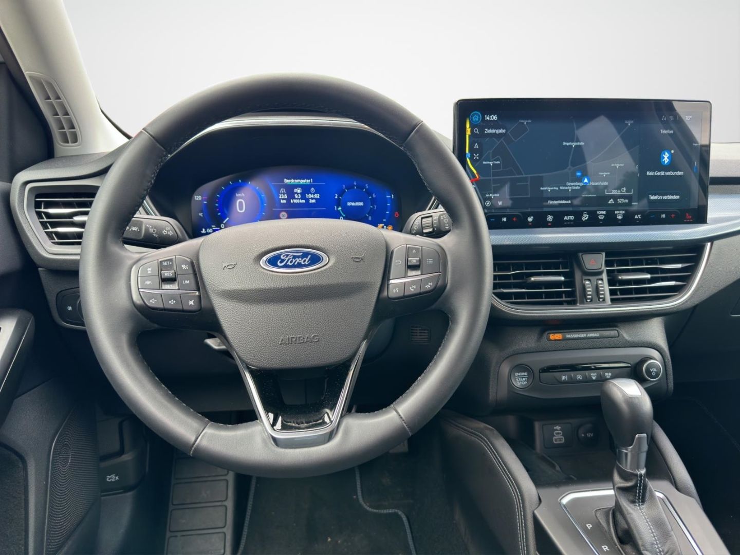 Ford Focus Turnier Active X Automaik ACC City Stop HU