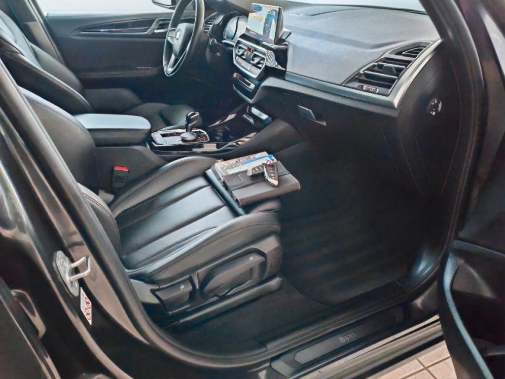 BMW X3 xDrive 30e PANO M-Dachhimm. Sonnenrollo