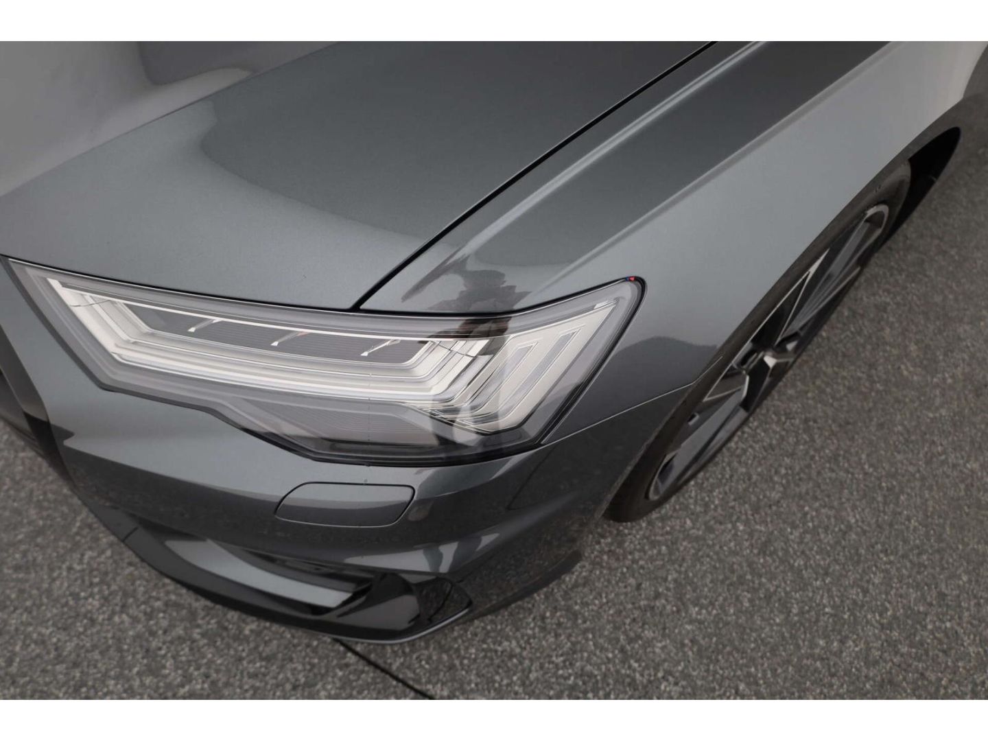 Audi A6 Avant 55 TFSI e quattro S line - Samsaru's Car Outlet