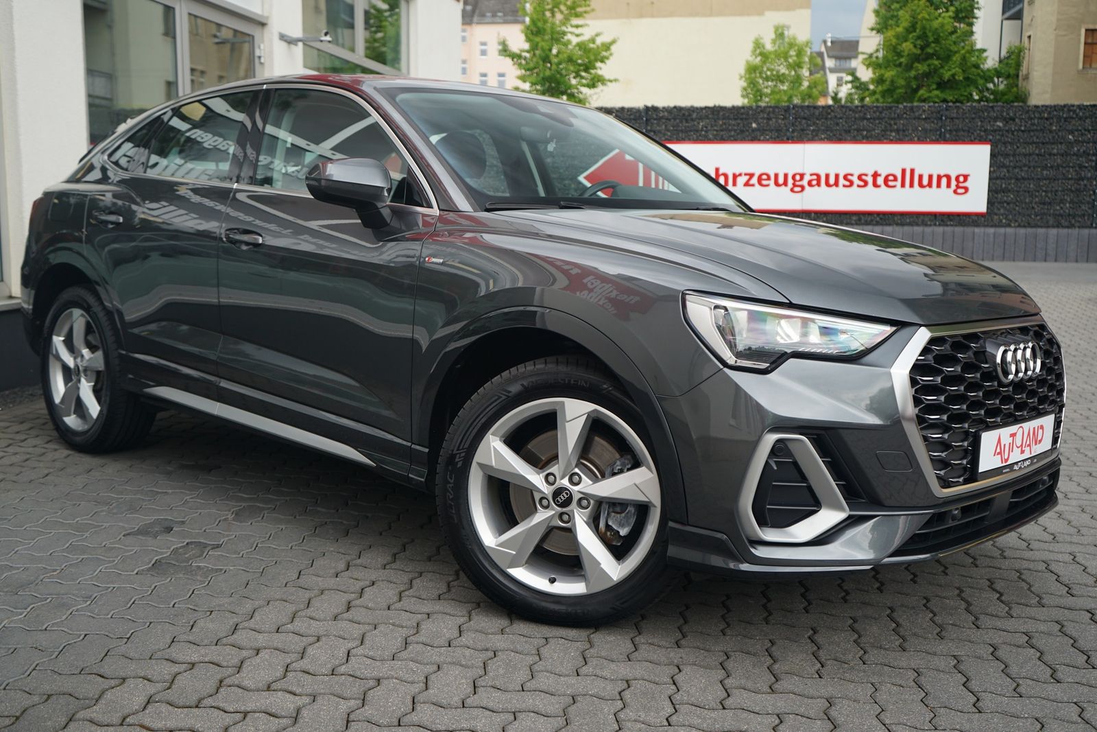 Audi Q3 Sportback 40 TDI quattro S line - Samsaru's Car Outlet