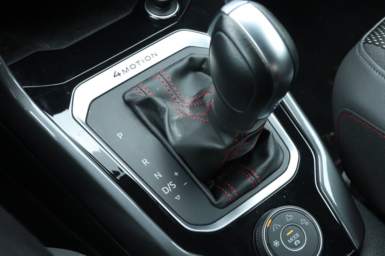 Volkswagen T-Roc 2.0 TSI Sport 4Motion - Samsaru's Car Outlet