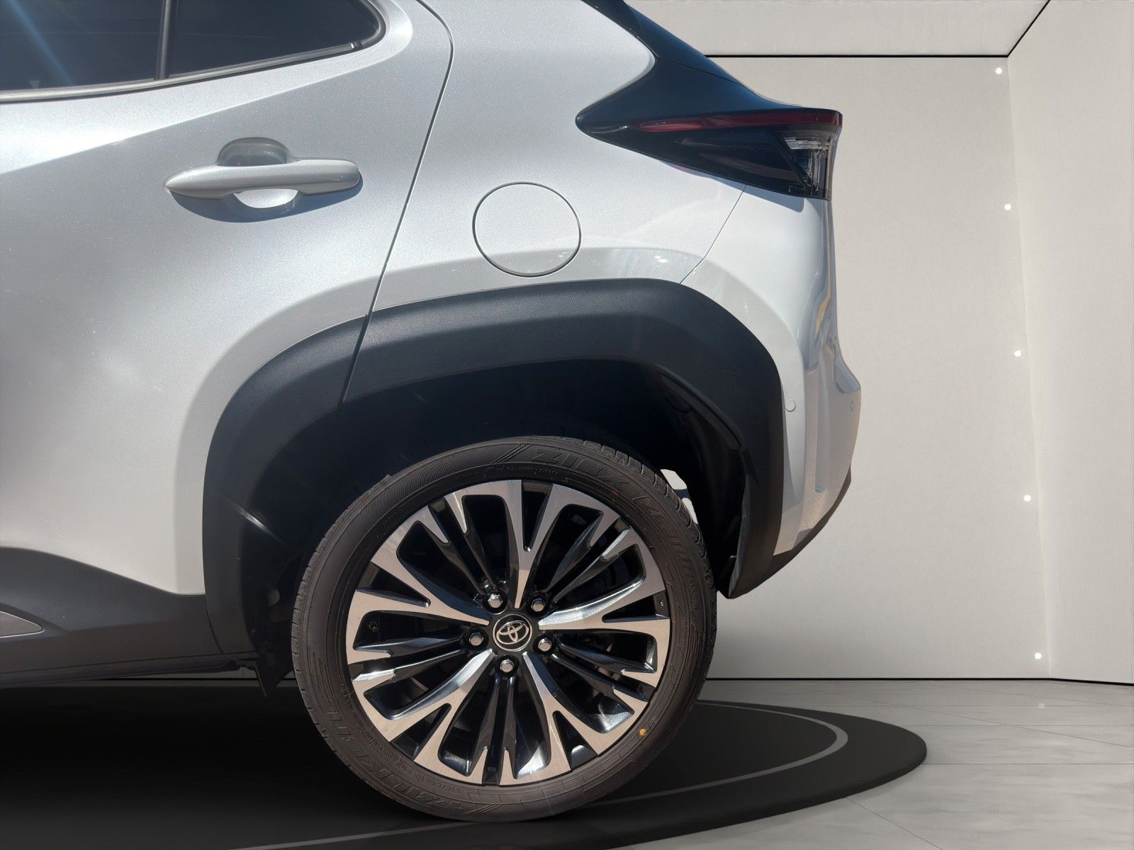 Toyota Yaris Cross Hybrid AWD-i Elegant