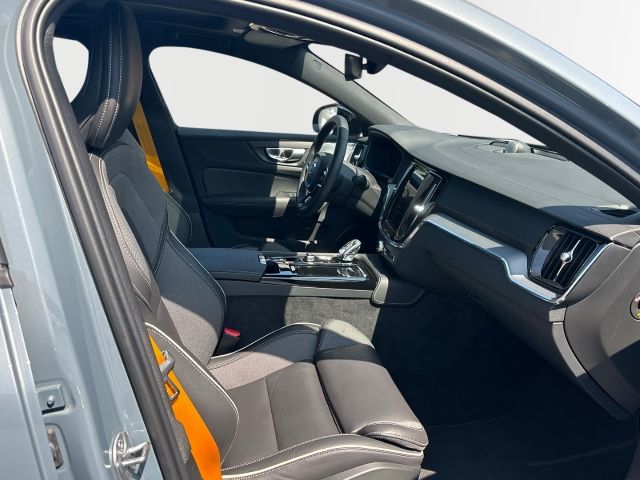 Volvo S60 Recharge T8 AWD Polestar Engineered 19'' HUD