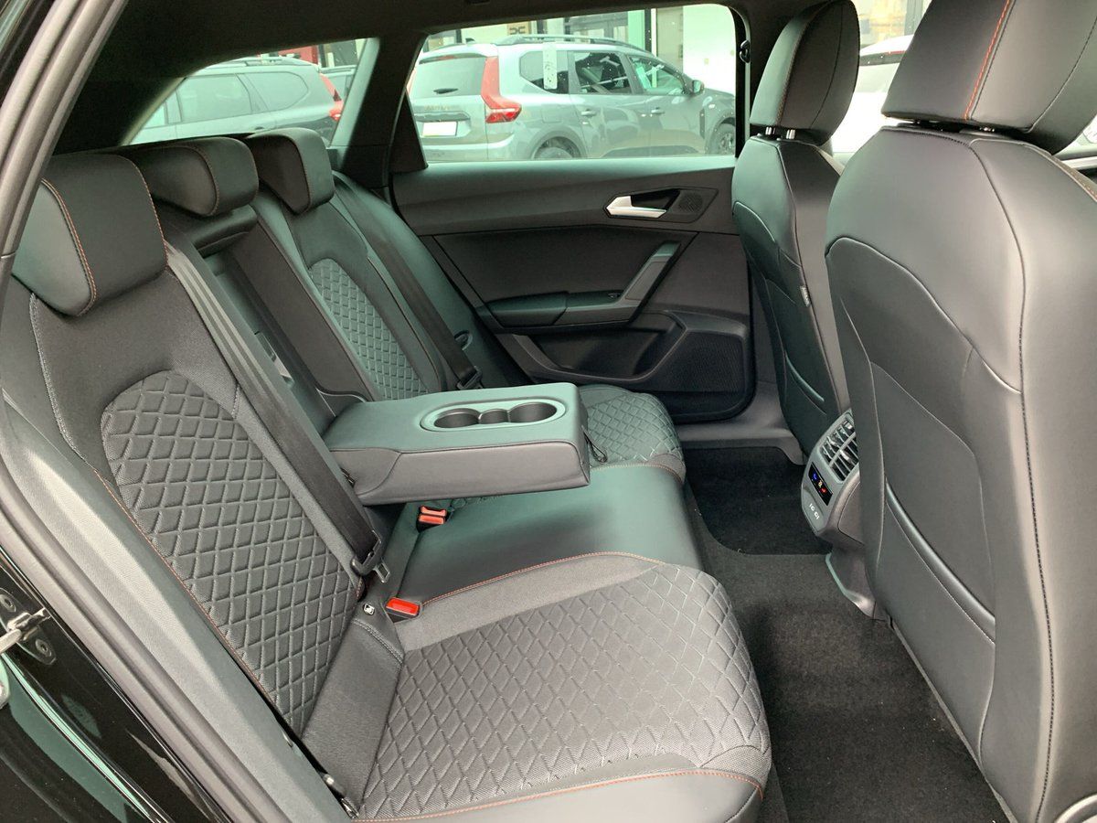 Seat Leon FR  1.5 ETSI DSG MATRIX+SHZ+NAV