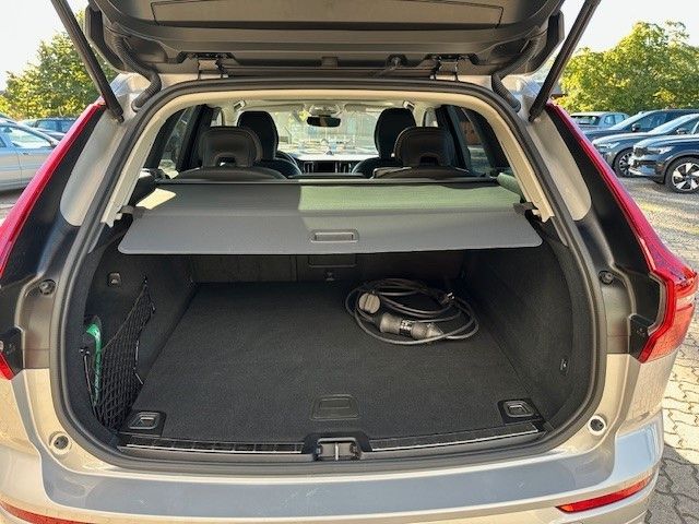 Volvo XC60 T8 Ultra Dark Recharge Plug-In Hybrid AWD