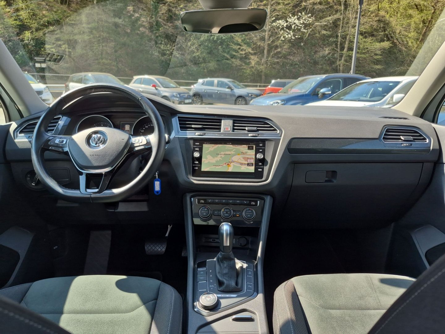 Volkswagen Tiguan 2.0 R-Line 4Motion - Samsaru's Car Outlet