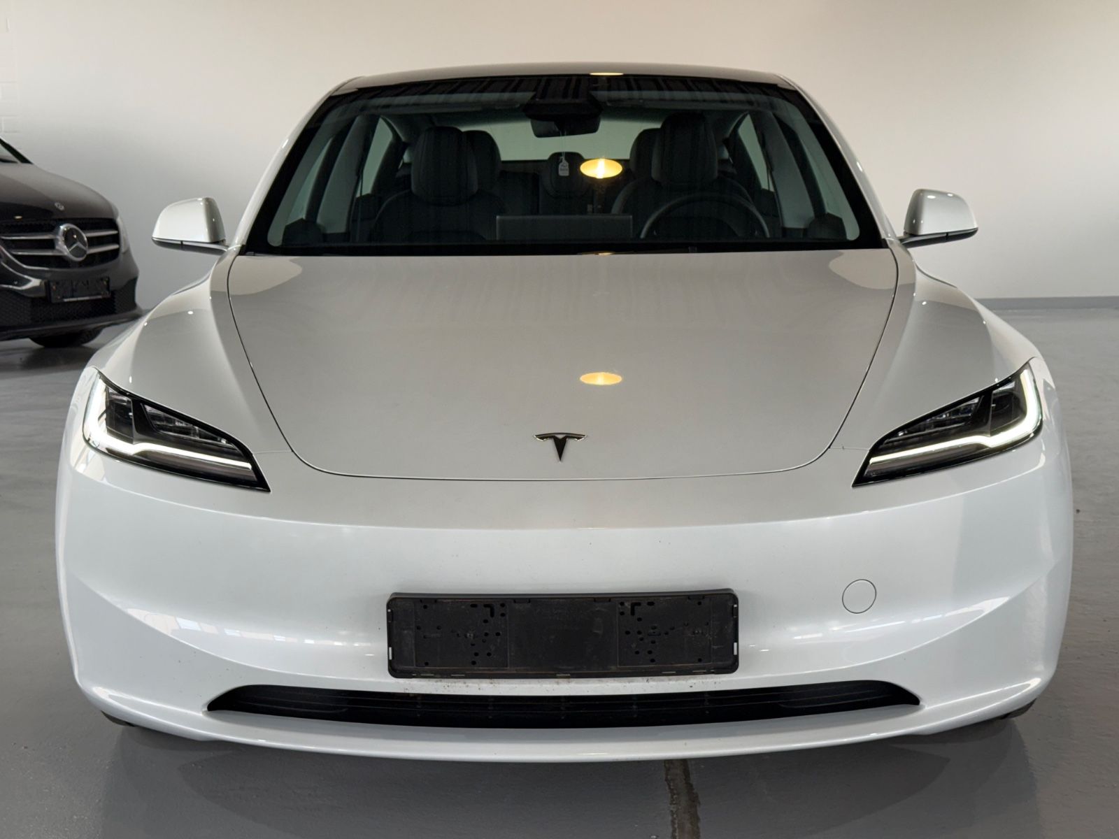 Tesla Model 3 RWD Plus NEW-Model