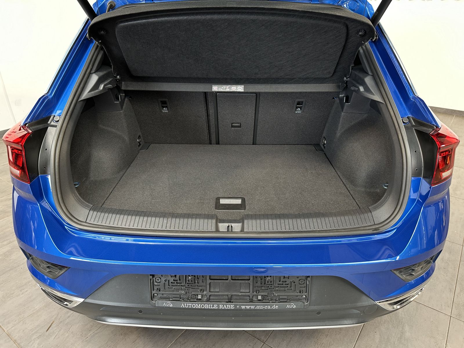 Volkswagen T-Roc 2.0 TDI 4M DSG Sport - Samsaru's Car Outlet
