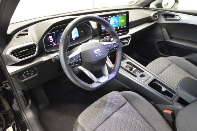 Seat Leon Sportstourer 2.0 TDI FR Navi/ SHZ/ AHK/ ...