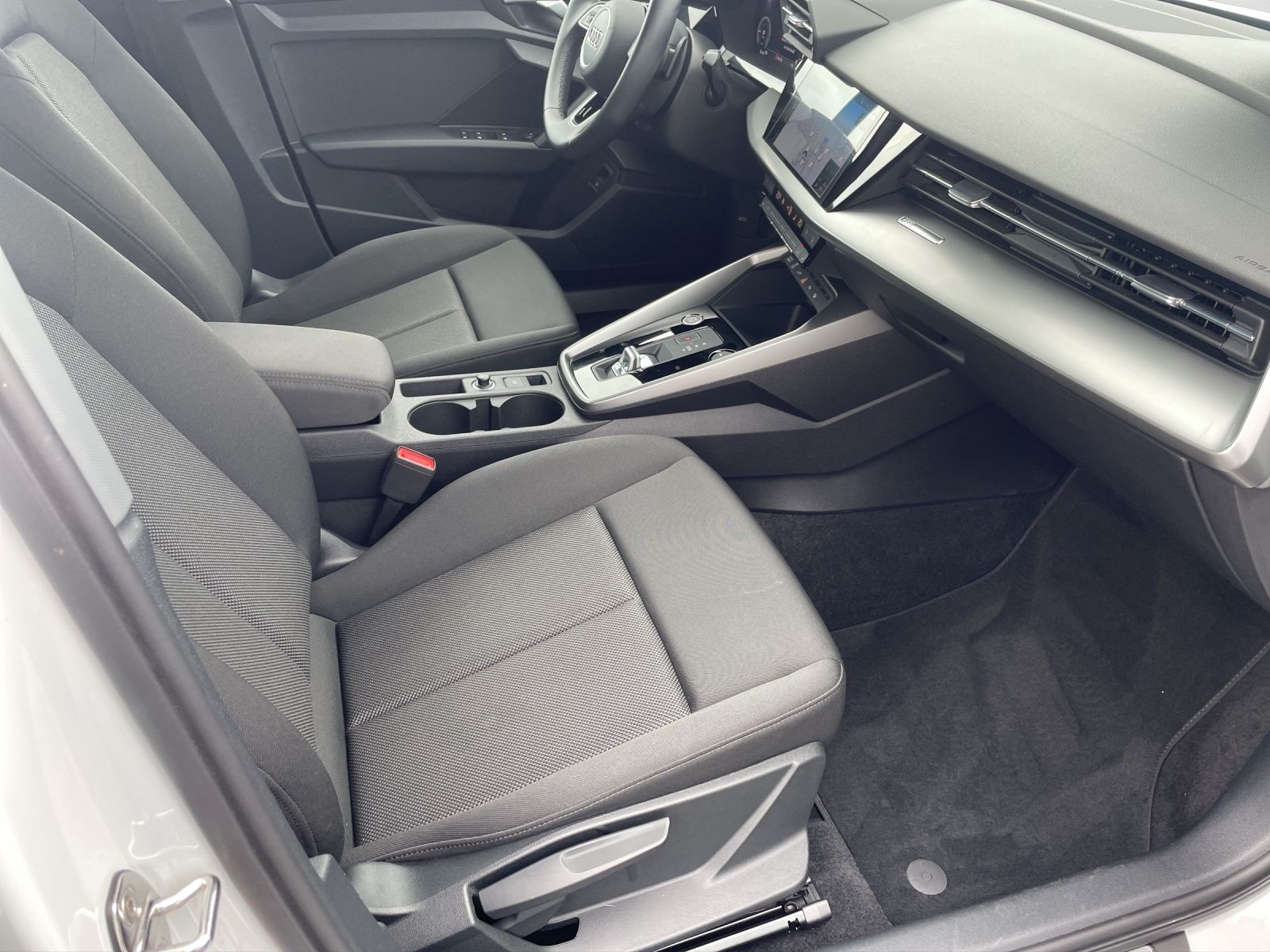 Audi A3 Sportback 40 TFSI e S tronic S line - Samsaru's Car Outlet