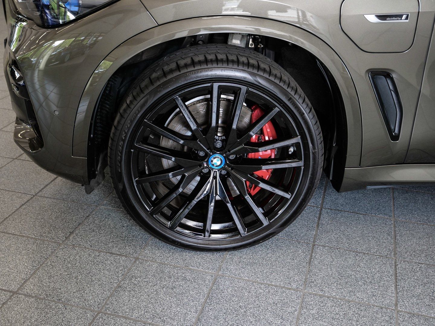 BMW X5 xDrive45e M-Sport Aut Nav HuD Laser AHK Pano
