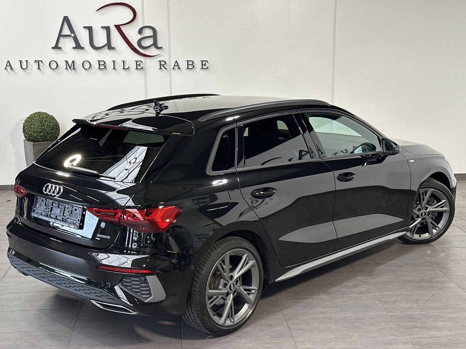 Audi A3 40 TDI Quattro S-Line NAV+LED+DIGDISPLAY+18ZO