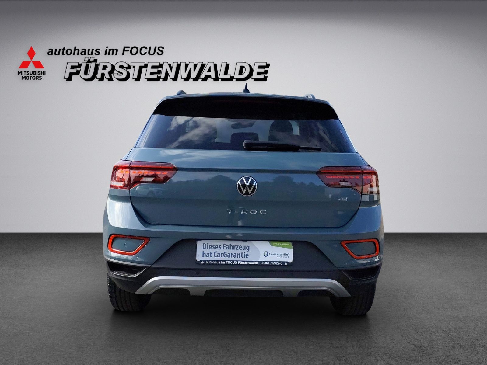 Volkswagen T-Roc 1.0 Life - Samsaru's Car Outlet