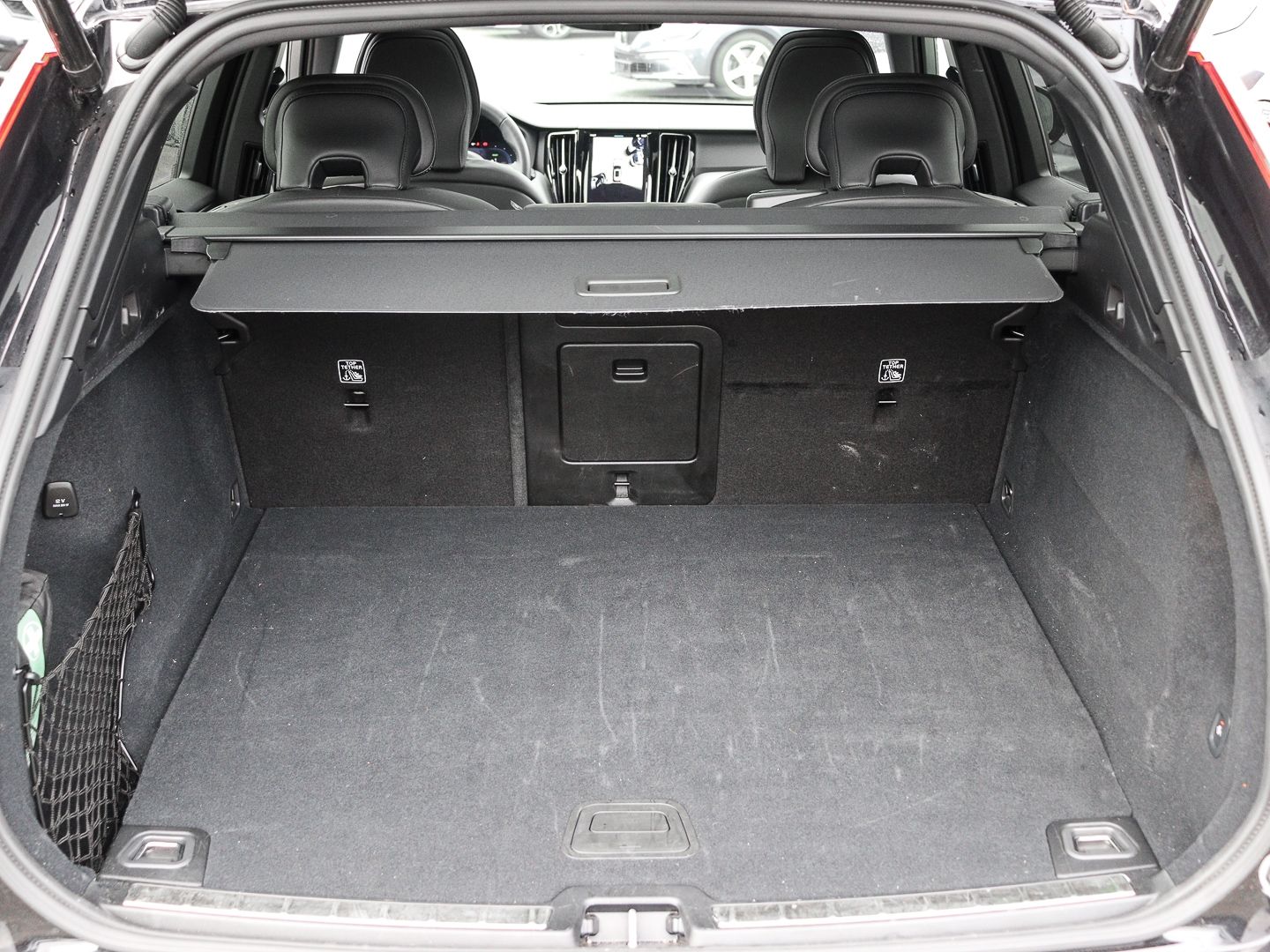 Volvo XC60 Plus Black Edition Recharge Plug-In Hybrid