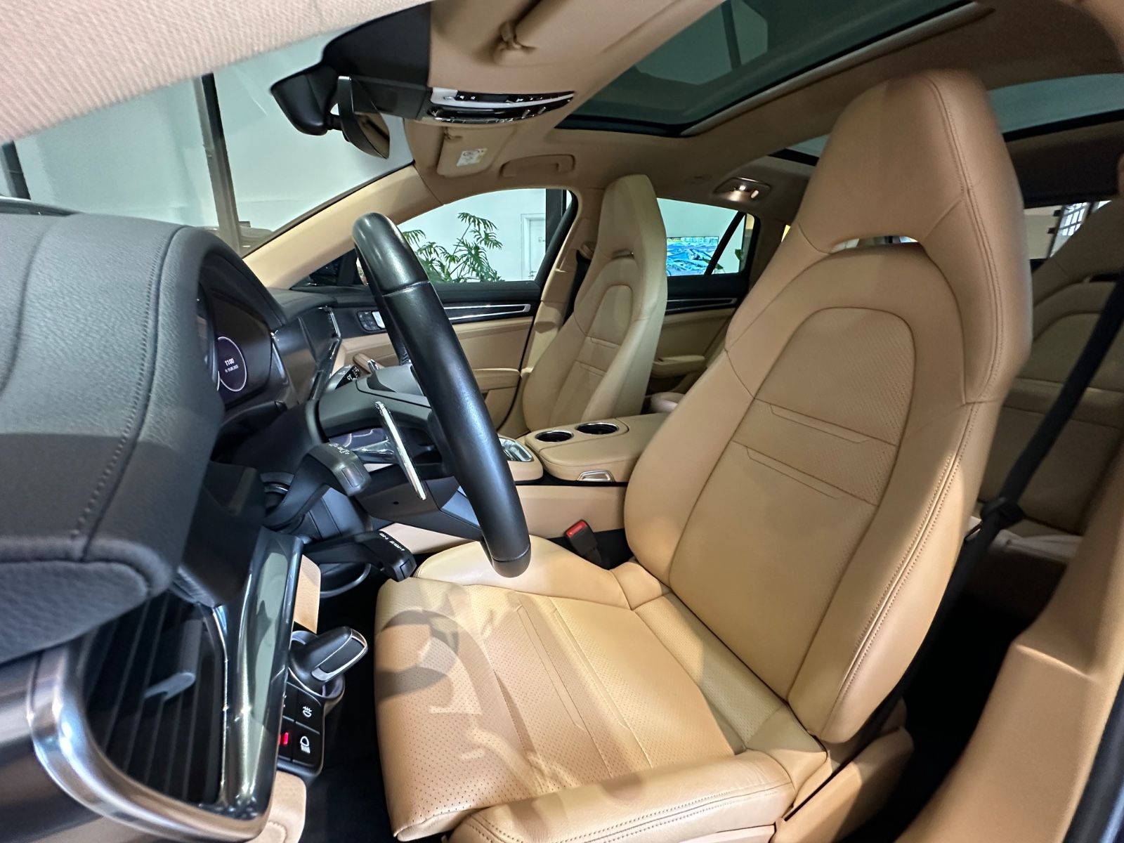 Porsche Panamera Sport Turismo 4 E-Hybrid Plat. Edition