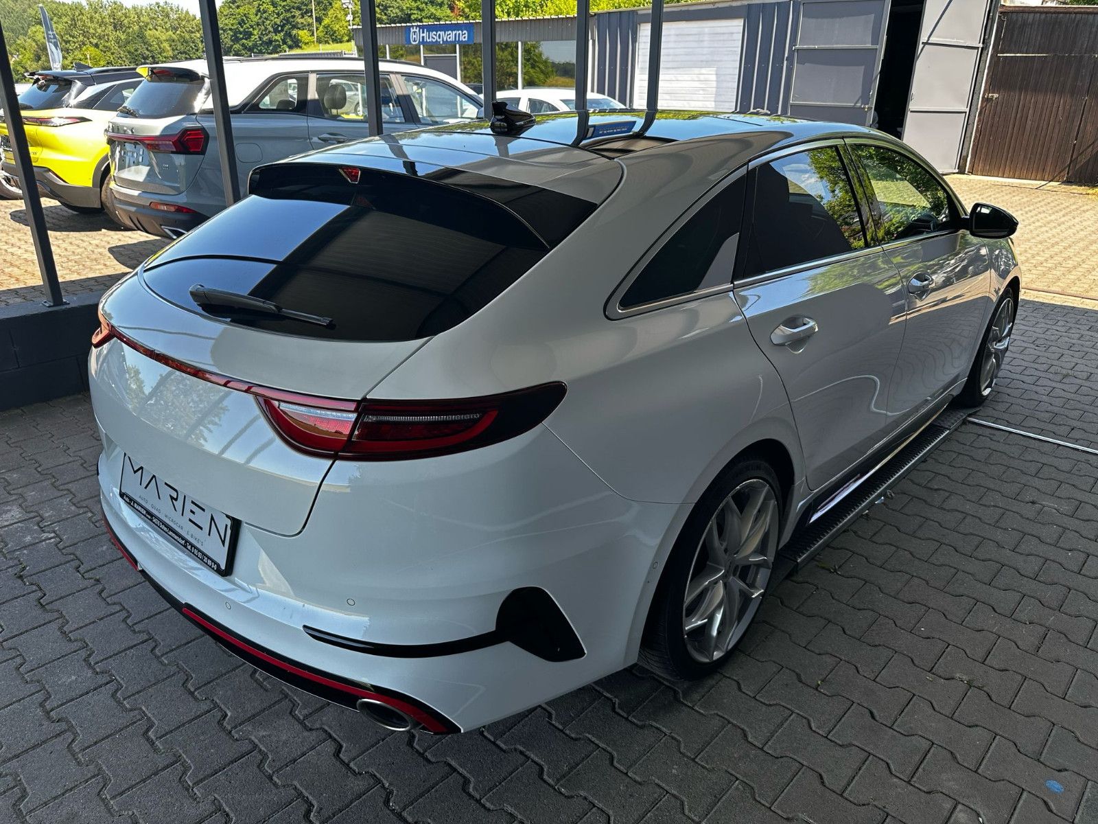 Kia pro cee'd / ProCeed 1.6 T-GDI DCT - Samsaru's Car Outlet