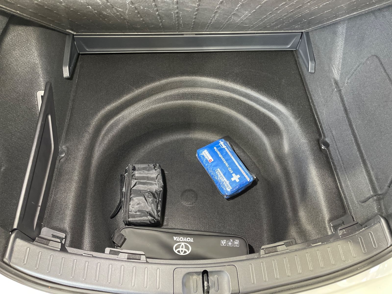 Toyota TOURING SPORTS HYBRID BUSINESS - Samsaru's Car Outlet