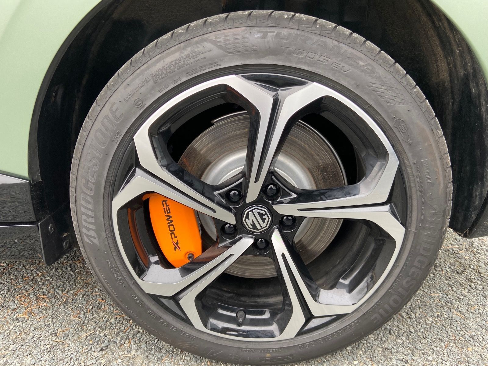 MG4 X-Power 64 kWh LED Allrad 3,8S/100 Km/h