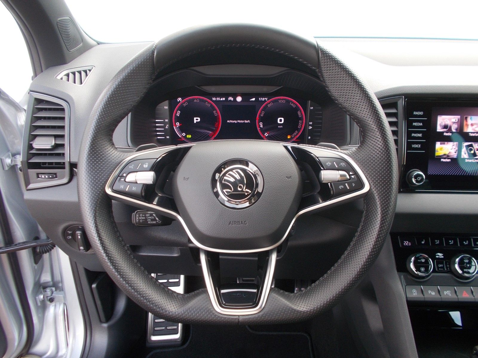 Skoda Karoq  1.5 TSI Sportline * DSG * Navi *AHK *360°