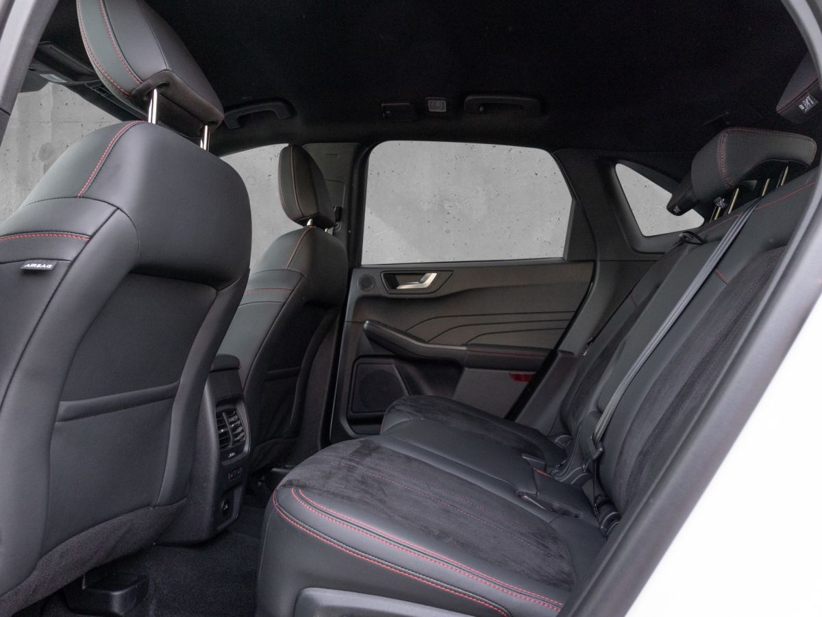 Ford Kuga ST-Line X 1.5 - Samsaru's Car Outlet