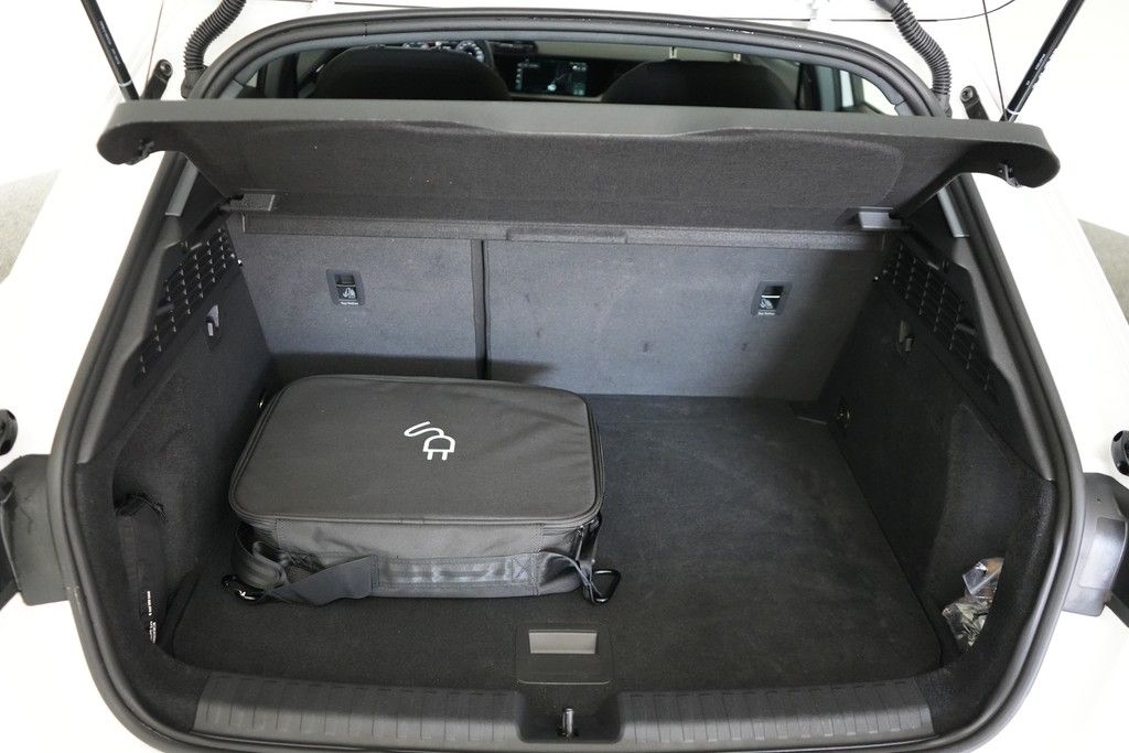 Audi A3 Sportback 40 TFSIe S tronic LED ACC Navi