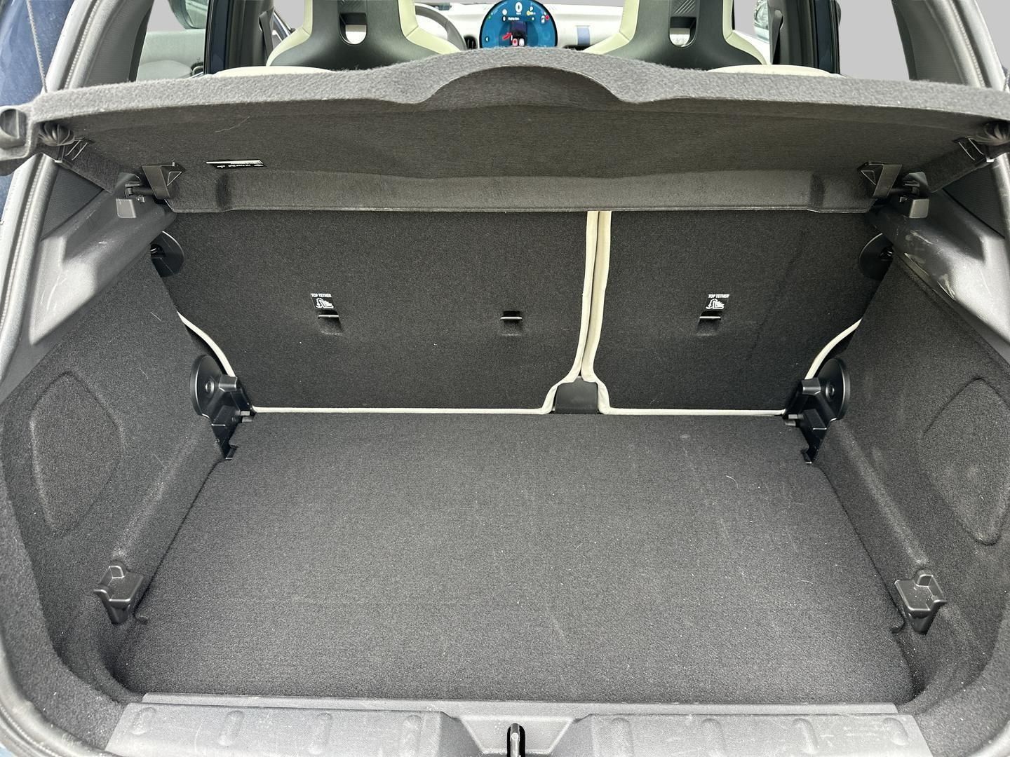 MINI Cooper C 5T Favoured Trim - Samsaru's Car Outlet