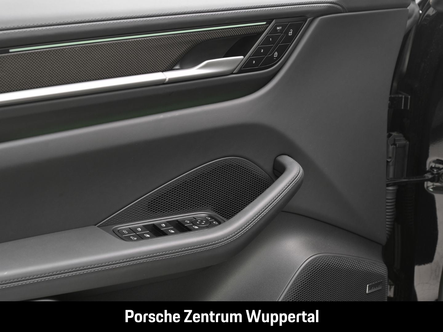 Porsche Macan 4 InnoDrive Surround-View LED-Matrix BOSE
