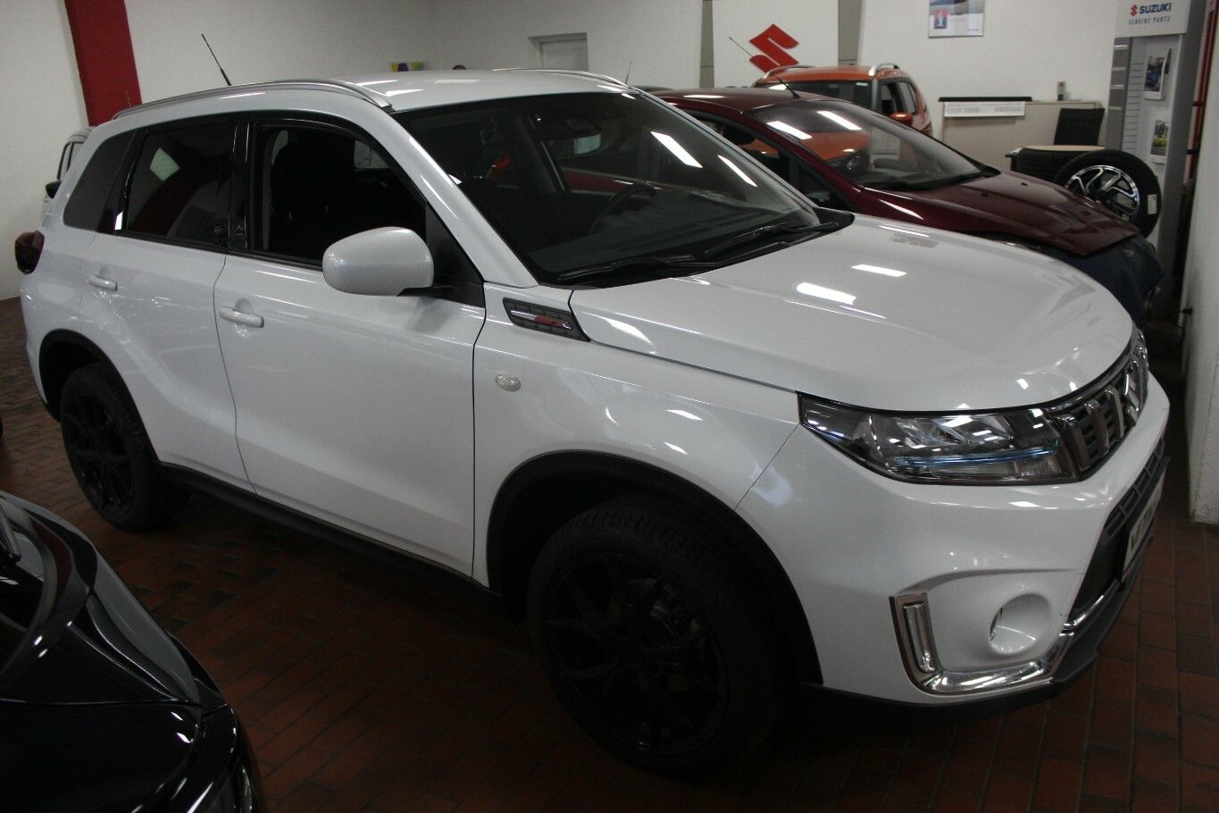 Suzuki Vitara 1.4 Boosterjet Comfort Hybrid - Samsaru's Car Outlet