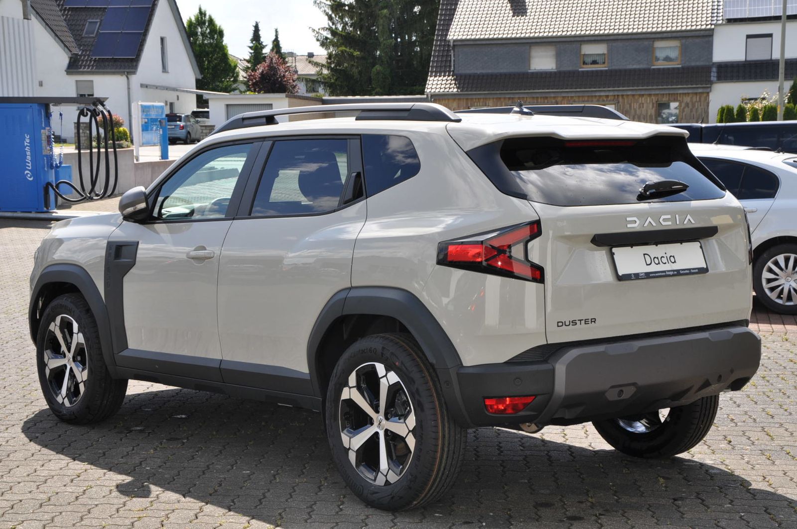 Dacia Duster Journey TCe 130 - Samsaru's Car Outlet