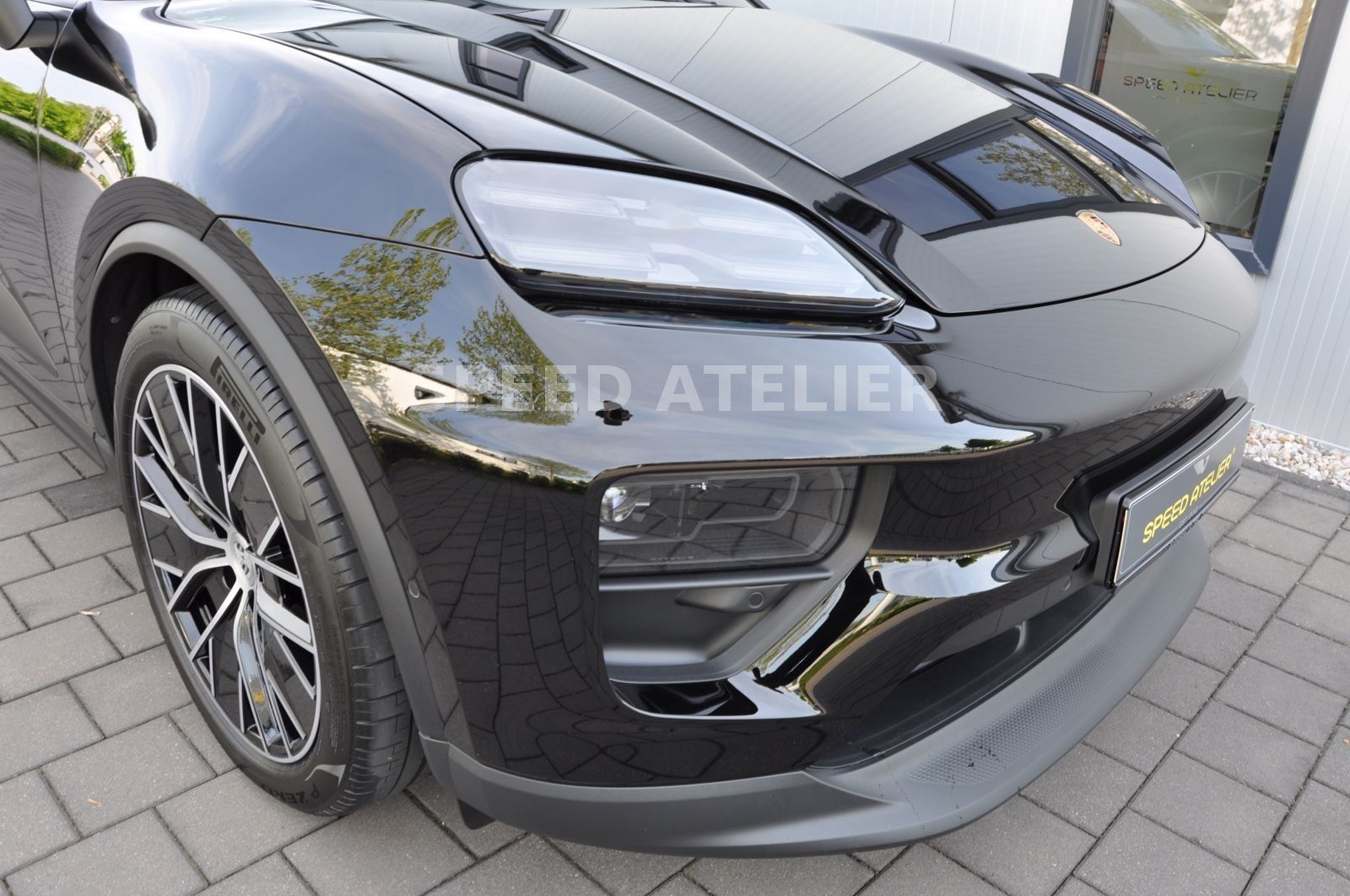 Porsche Macan 4 - Samsaru's Car Outlet